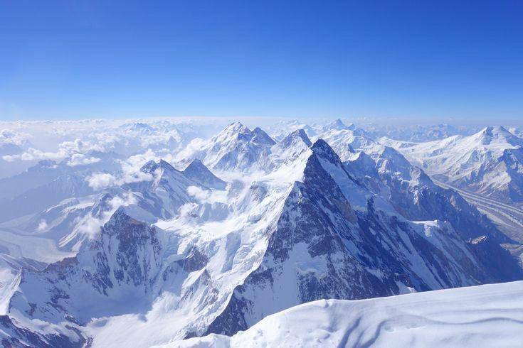 Gunung K2, gunung tertinggi di dunia yang sulit didaki. (Pinterest/alanarnette.com)