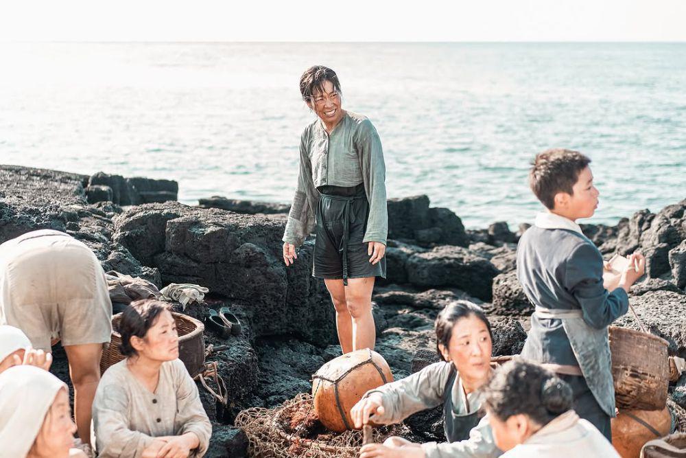 4 Prinsip Hidup Haenyeo di Drakor When Life Gives You Tangerines