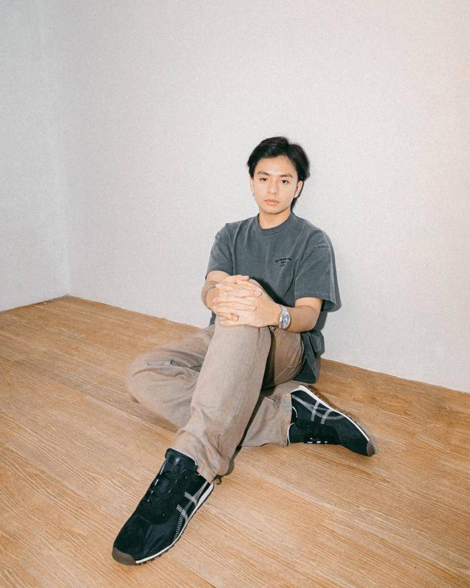 mix and match t-shirt ala Angga Yunanda (instagram.com/angga)