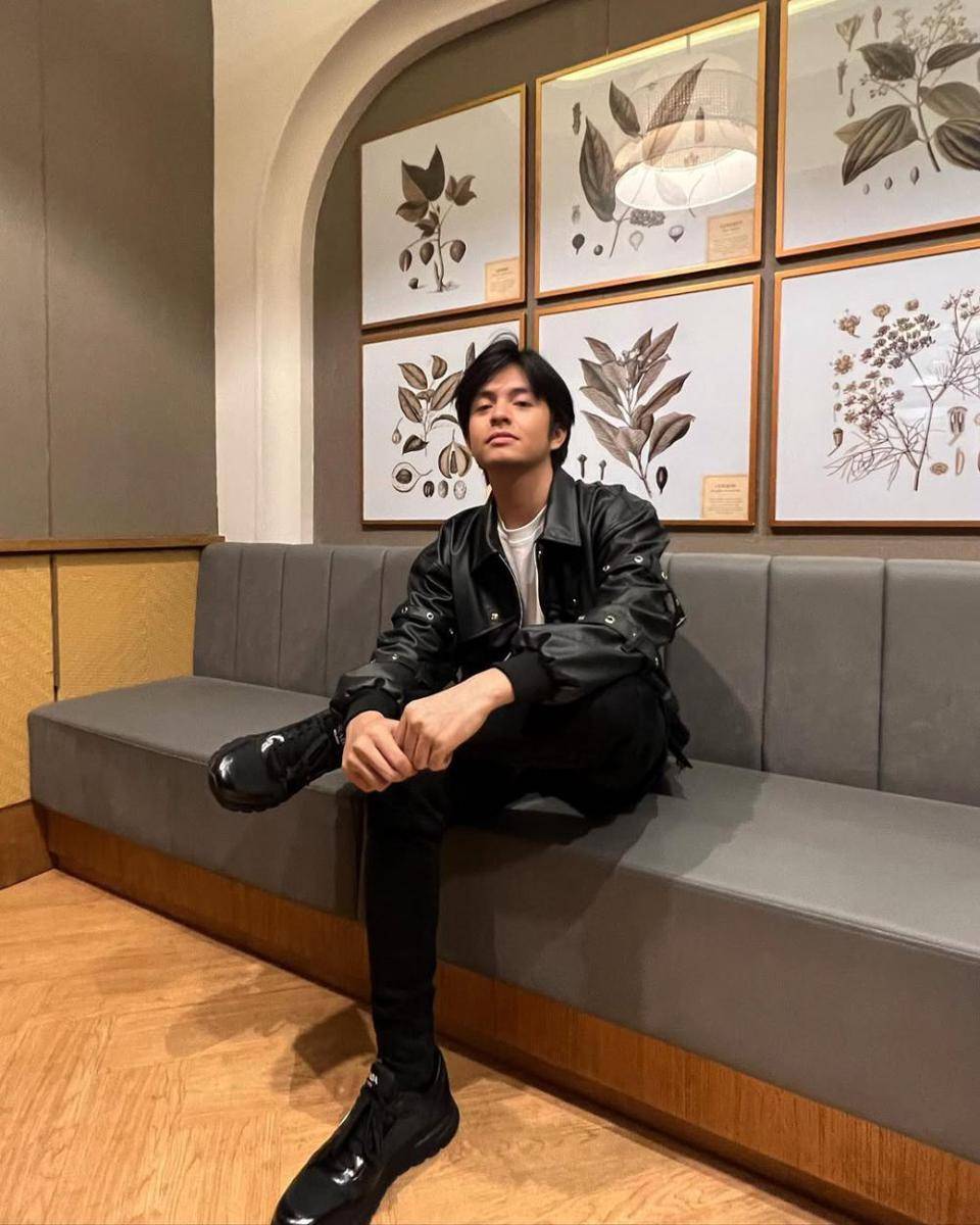 mix and match t-shirt ala Angga Yunanda (instagram.com/angga)