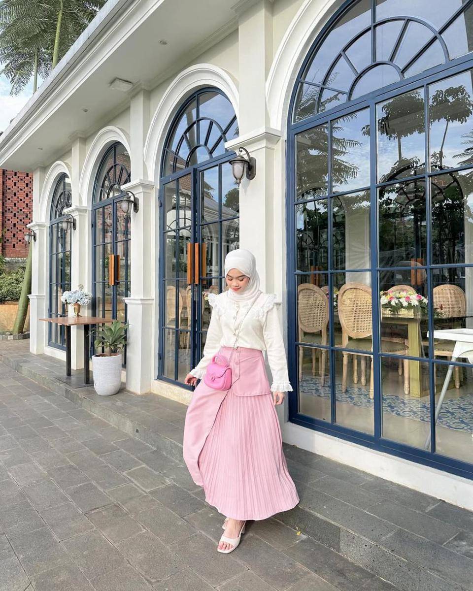 referensi baju lebaran ala Nola Clara (instagram.com/nolaclr.a)