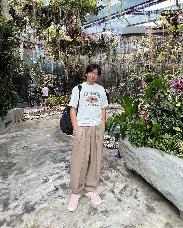 mix and match t-shirt ala Angga Yunanda (instagram.com/angga)
