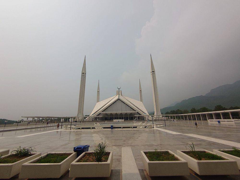 potret Masjid Faisal (commons.wikimedia.org/Moazam Azeem)