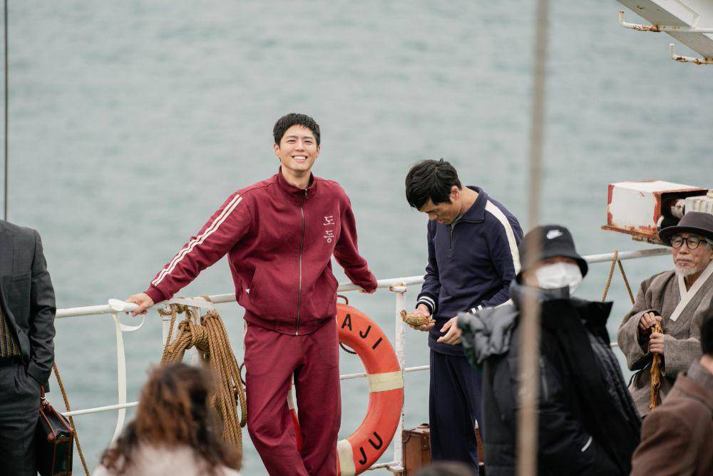 Park Bo Gum di balik layar When Life Gives You Tangerines (dok. Netflix/When Life Gives You Tangerines)
