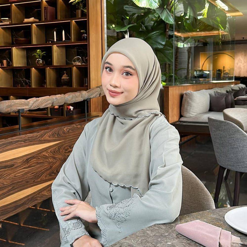 ilustrasi model hijab (instagram.com/ravalsaa)