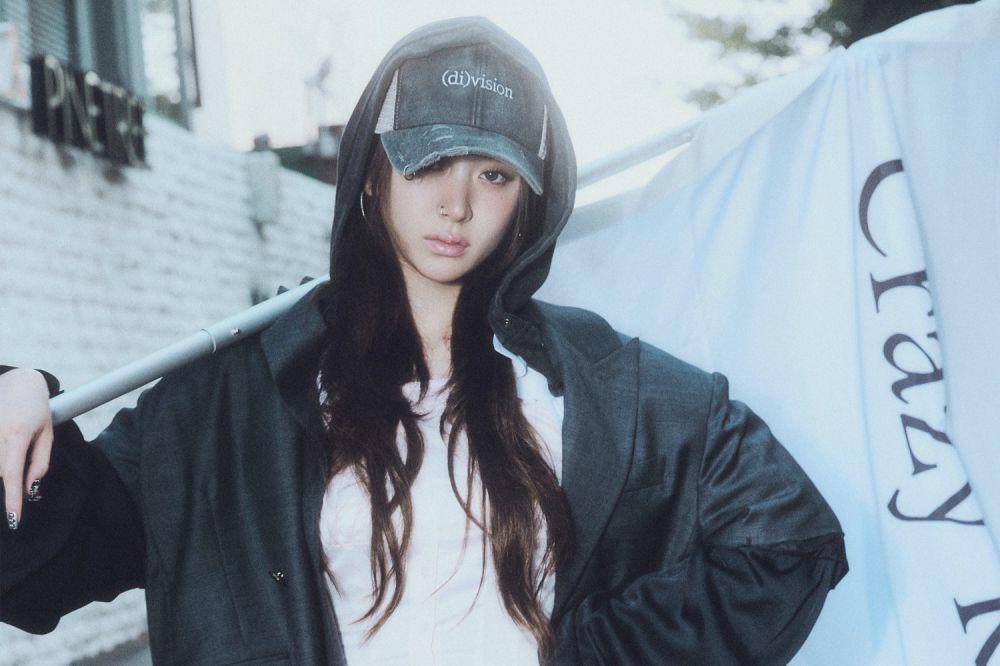potret Yunjin LE SSERAFIM di mini album CRAZY (dok. Weverse/LE SSERAFIM)