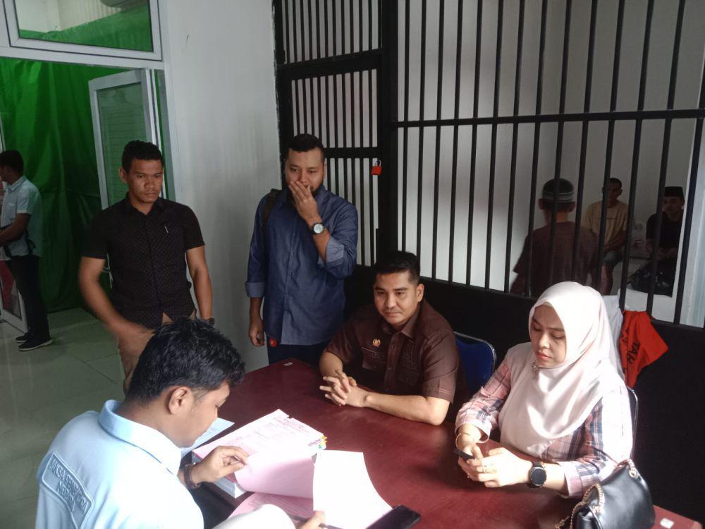 Sandera Petugas KPH, Anggota DPRD Kuansing Ditahan Jaksa