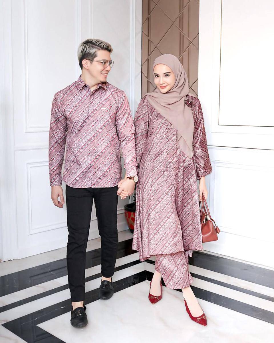 potret ide baju sarimbit couple ala Zaskia Sungkar dan Irwansyah (instagram.com/zaskiasungkarjakarta)