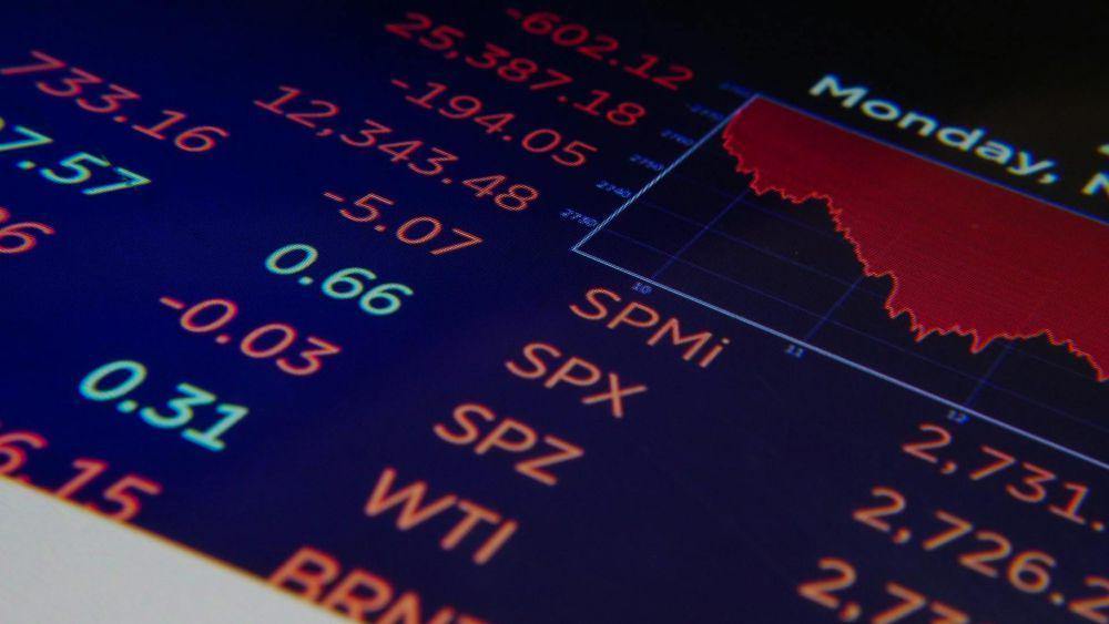 Saham Emiten Film Anjlok Usai Trump Umumkan Tarif 100 Persen