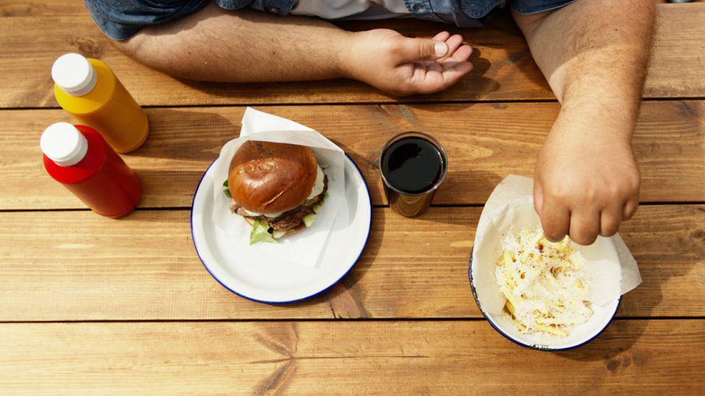 5 Gangguan Kesehatan yang Berhubungan dengan Nafsu Makan 