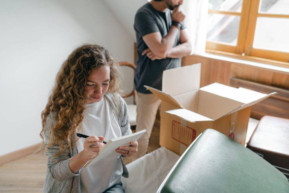 ilustrasi decluttering (pexels.com/Ketut Subiyanto)