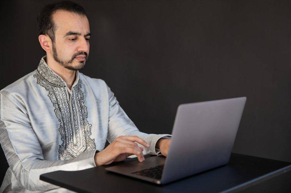 Ilustrasi zakat online (pexels.com/RDNE Stock project)