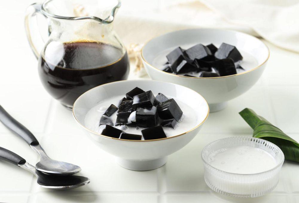 Resep Es Jelly Cincau Hitam Kuah Susu, Takjil Segar Buka Puasa