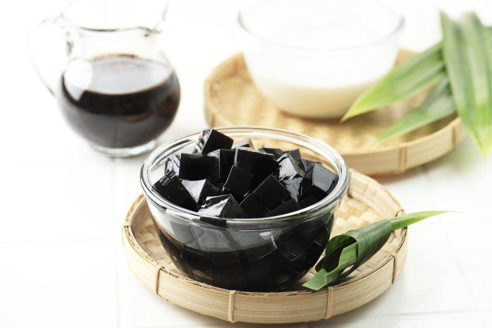 ilustrasi bahan es jelly cincau hitam kuah susu (vecteezy.com/ikarahma)