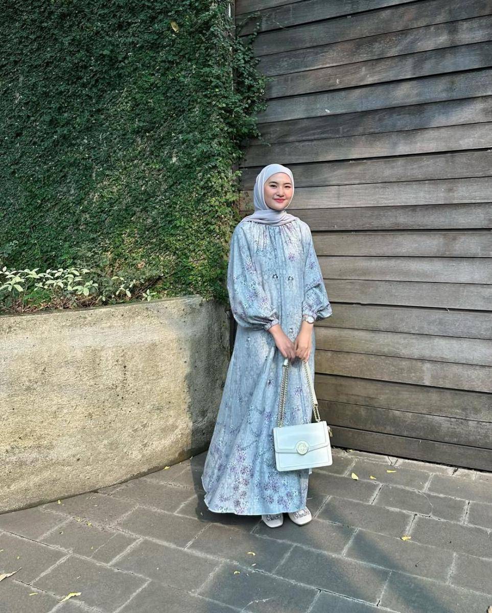 Gamis powder blue (instagram.com/intanghazll_)