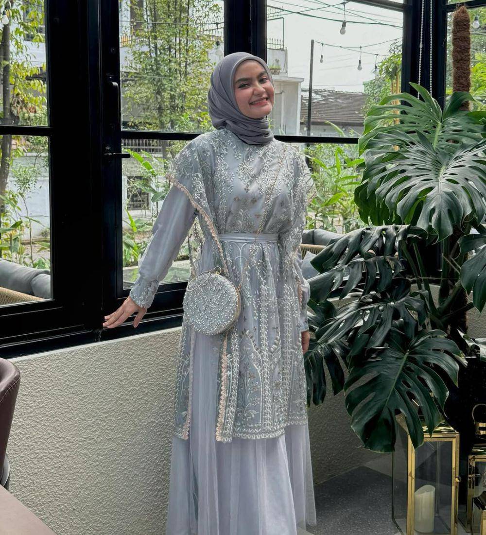 Gamis powder blue (instagram.com/helwabasheel)