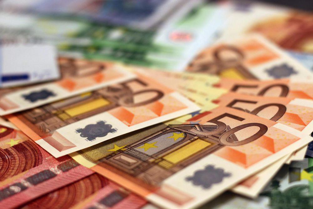 4 Faktor yang Menyebabkan Fluktuasi pada Investasi Forex