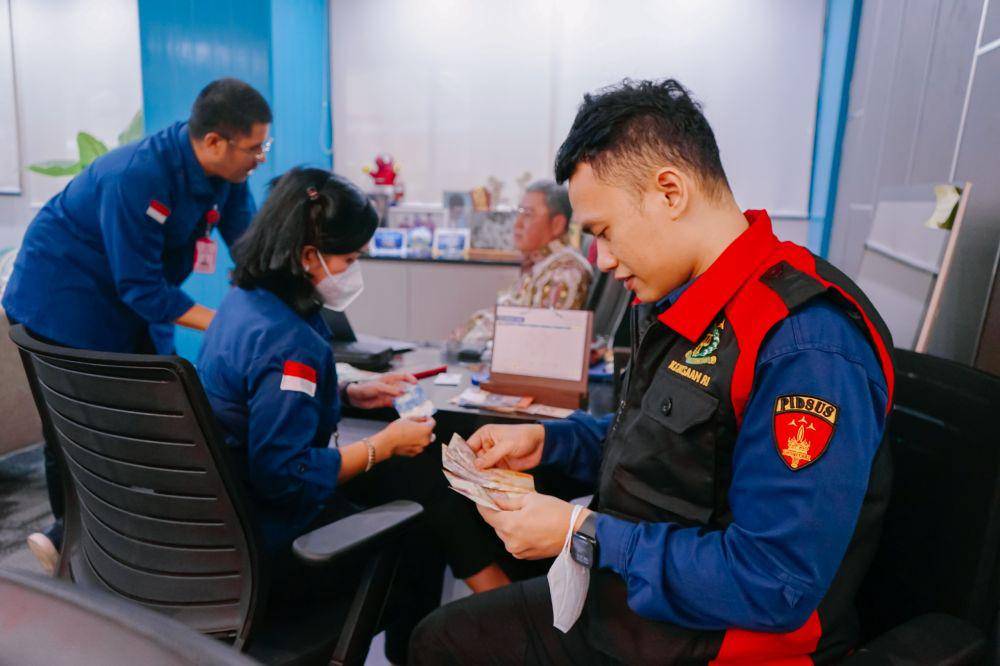 Kejari Jakpus menggeledah kantor Komdigi terkait kasus korupsi PDSN (dok. Humas Kejari Jakpus)