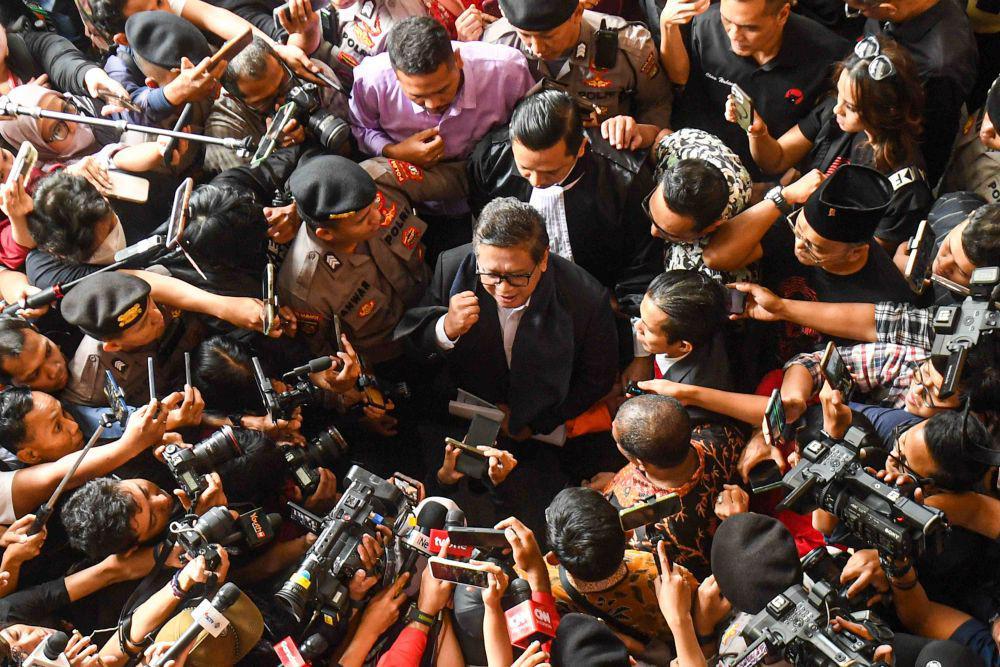 Kita Bersama Pasti Bisa Memberantas Korupsi di Indonesia Sampai Tuntas