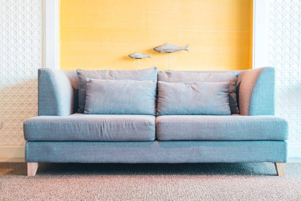 ilustrasi sofa (freepik.com/mrsiraphol)