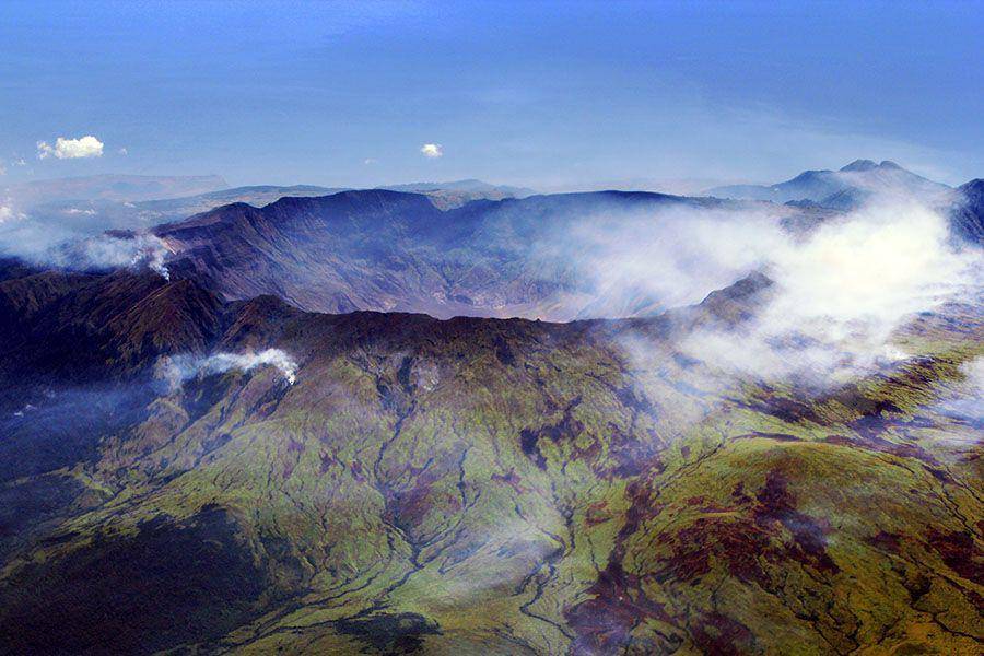 Gunung Tambora (https://id.wikipedia.org/)