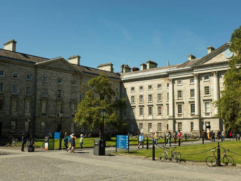 Potret Trinity College di Dublin, Irlandia (unsplash.com/Help Stay)