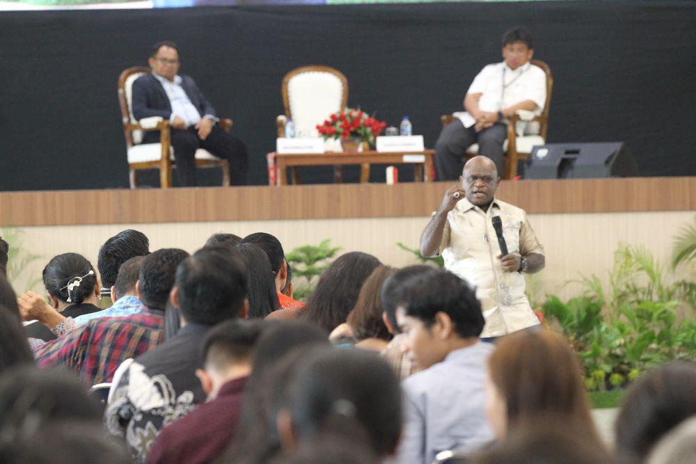 Natalius Pigai Bicara Sanksi Eks Kapolres Ngada dan Kasus Sukatani