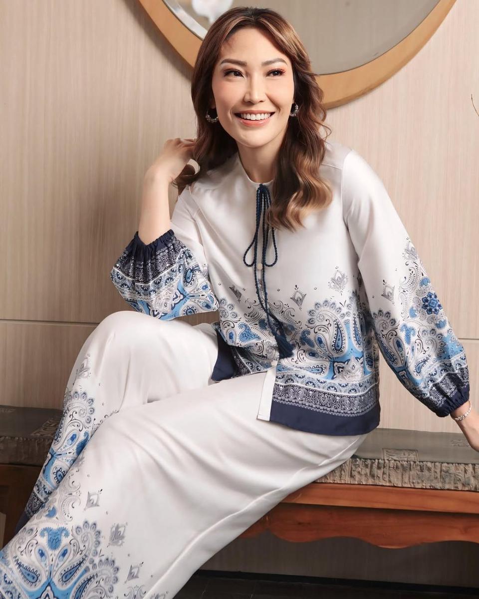 potret inspirasi dress dan one set ala Ayu Dewi (instagram.com/minimal_stores)