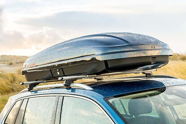 Tips Pasang Roof Box di Mobil, Solusi Bagasi Tambahan Saat Mudik