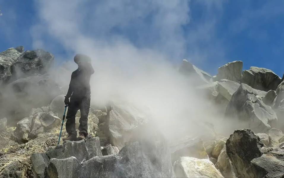 ilustrasi Kawah Gunung Sumbing (youtube.com/TINDOI LEAMA)