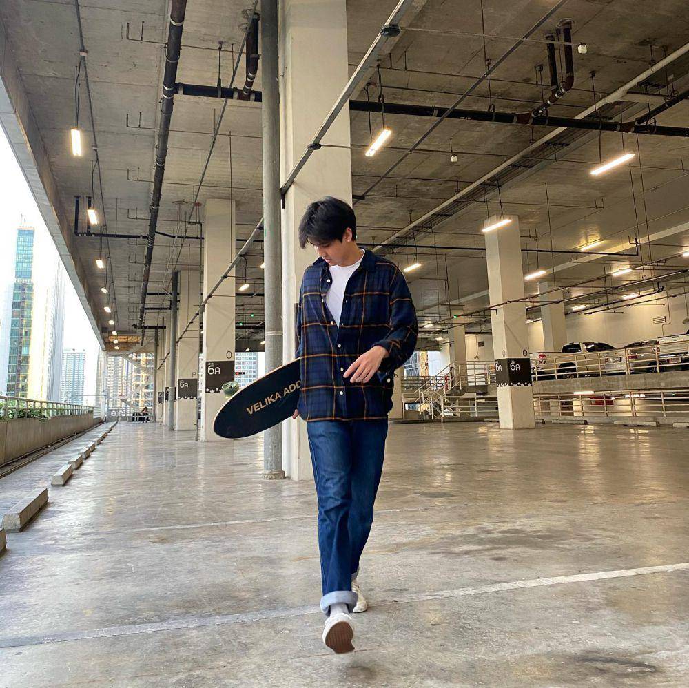 OOTD pakai blue jeans ala Sing Harit (instagram.com/ssingss)