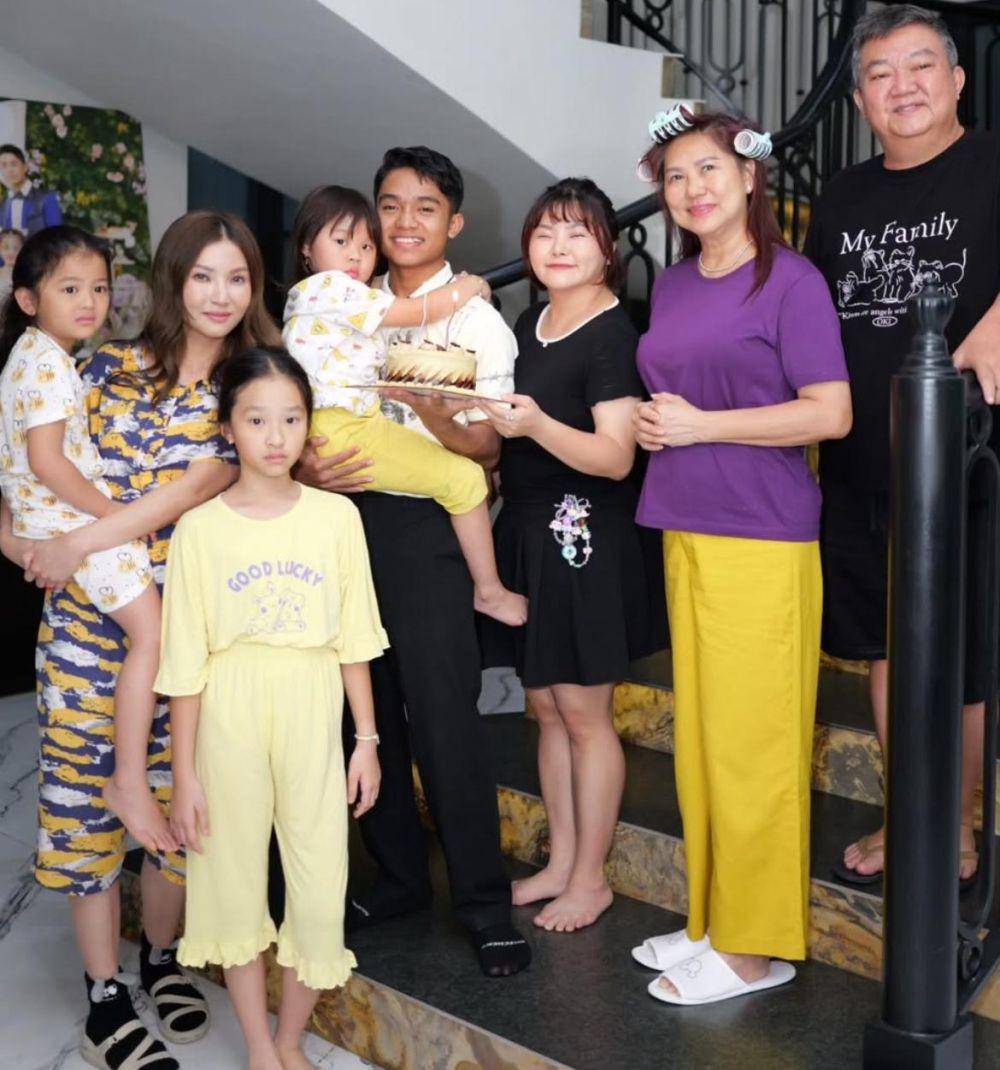 Ulang tahun Betrand Peto (instagram.com/sarwendah29)