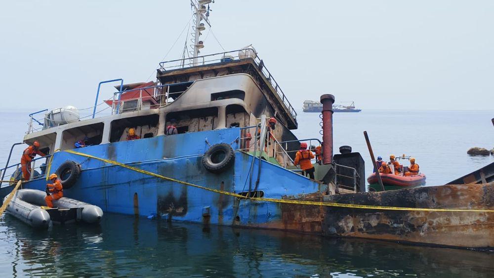Tim SAR Masih Cari Korban Kapal Terbakar di Lamongan