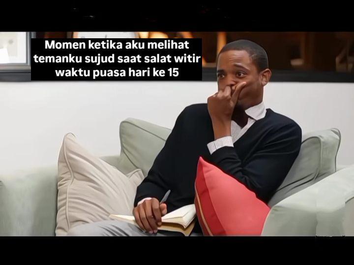 5 Meme Tarawih Pertengahan Ramadan, Doa Qunut Ada yang Langsung Sujud