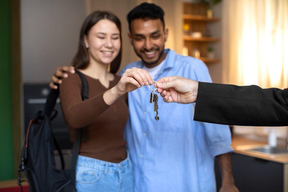 5 Pertimbangan antara Menyewa Rumah vs Ambil KPR setelah Kamu Menikah