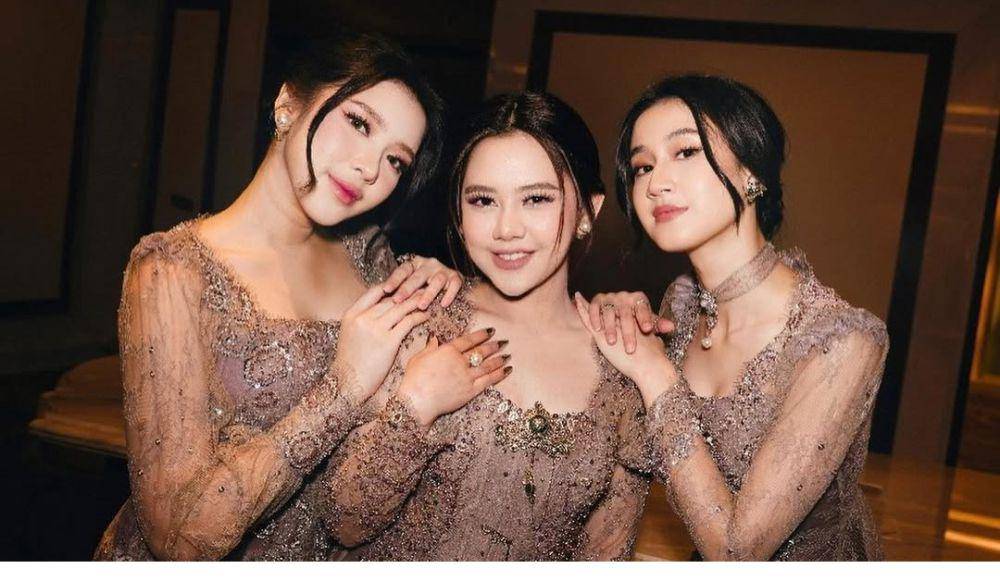 makeup bridesmaid ala artis (instagram.com/keisyalevronka)