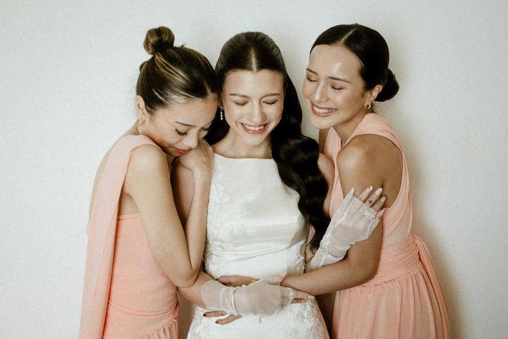 makeup untuk bridesmaid ala artis (instagram.com/cassandraslee)