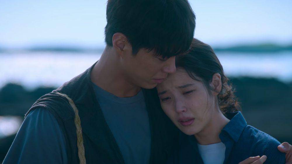 Park Bo Gum dan IU di When Life Gives You Tangerines (dok. Netflix/When Life Gives You Tangerines)