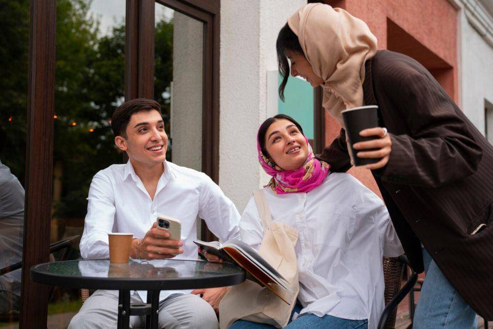 ilustrasi berbuka puasa (freepik.com/freepik)