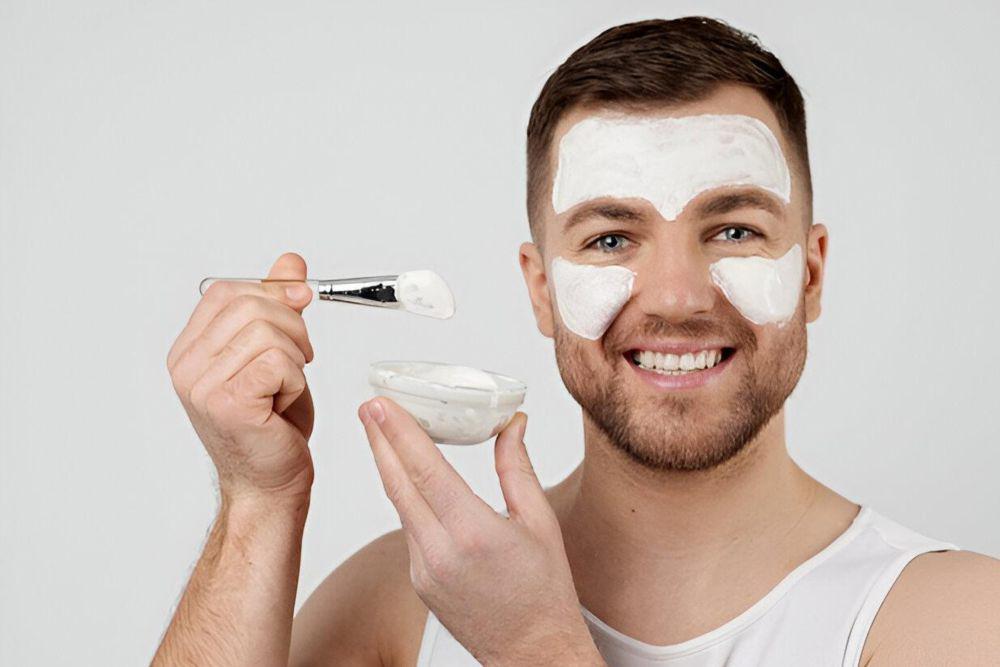 7 Jenis Masker Alami untuk Detoksifikasi Kulit Wajah Pria, Glowing!