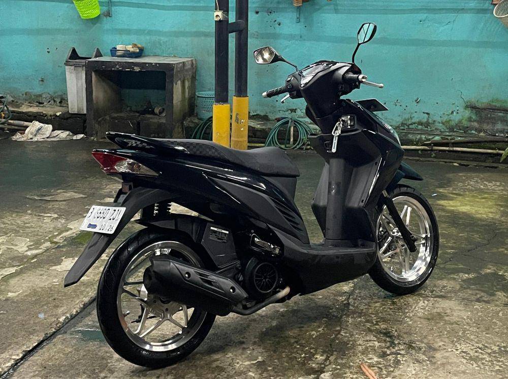 potret velg Delkevic DND di motor Vario 110 FI (instagram.com/zakinarayan)