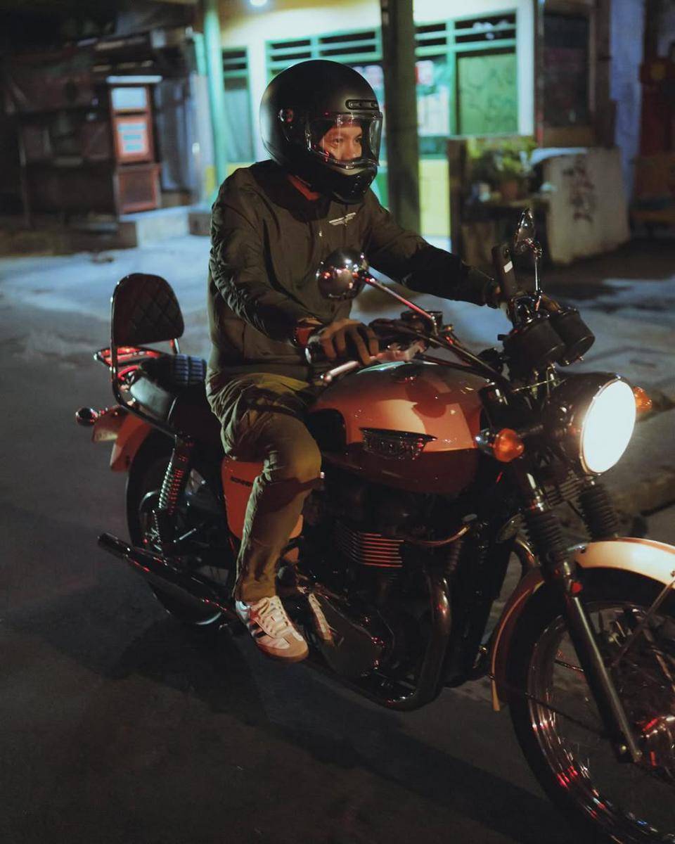 The Dudas -1 motoran cari makan sahur (instagram.com/raffinagita1717)