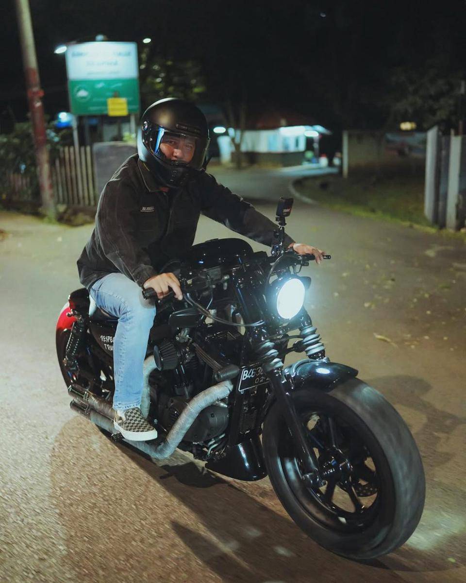 The Dudas -1 motoran cari makan sahur (instagram.com/raffinagita1717)