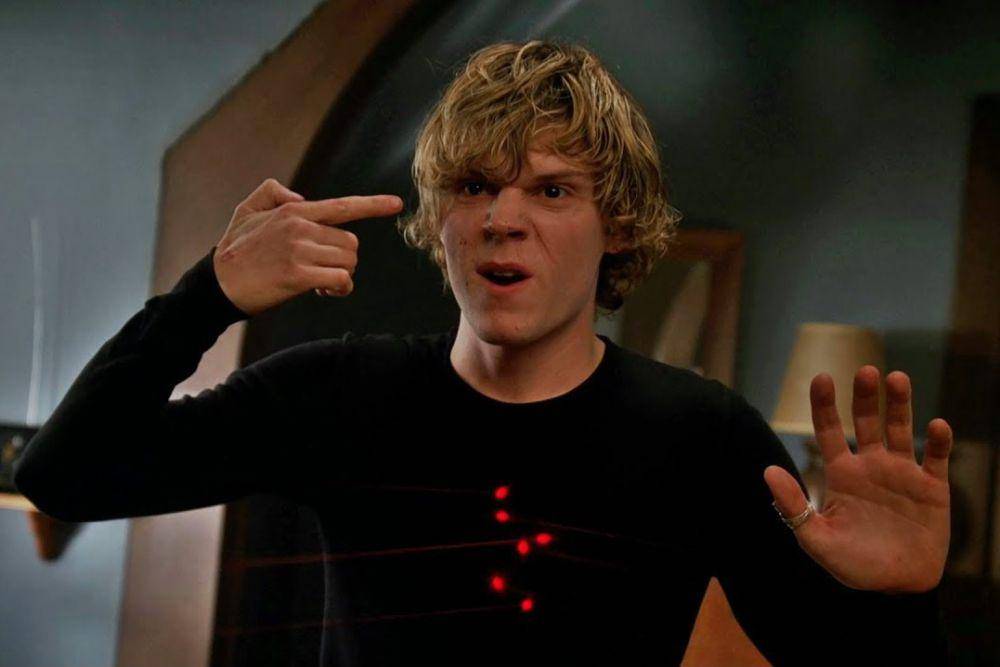 cuplikan adegan Tate Langdon (dok. 20th Century Fox Television/American Horror Story: Murder House)