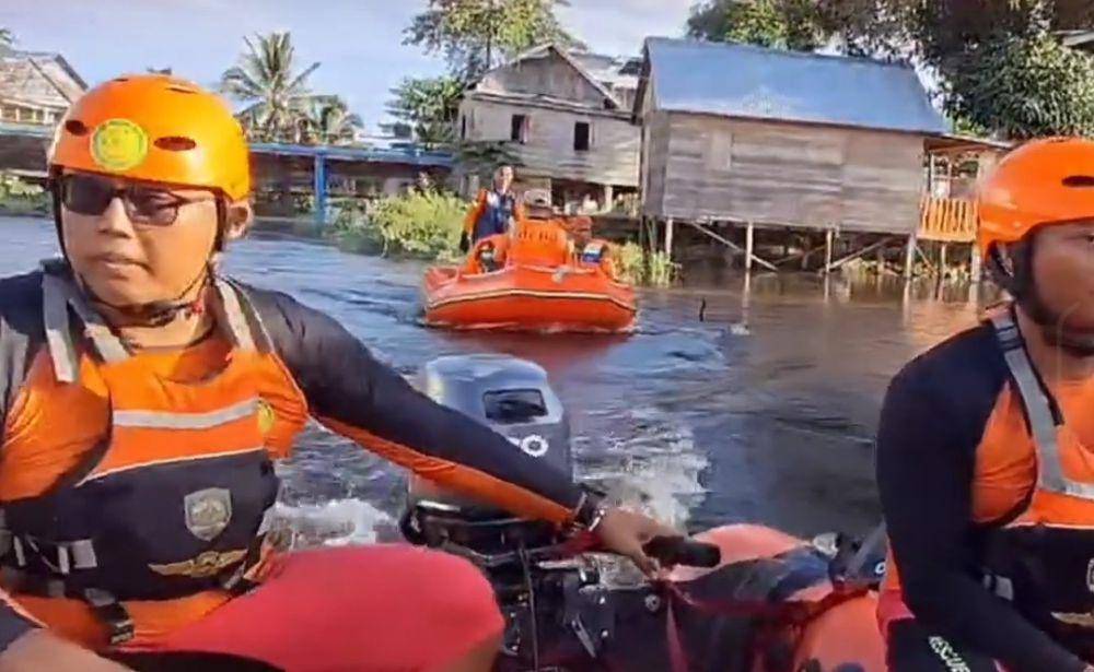 Tim SAR terus melakukan upaya pencarian di Sungai Komering. (Dok. Basarnas Palembang)