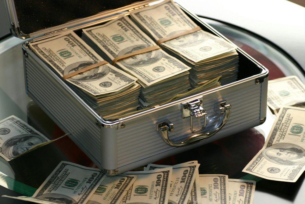 4 Alasan Dolar Amerika Menjadi Favorit dalam Investasi Forex