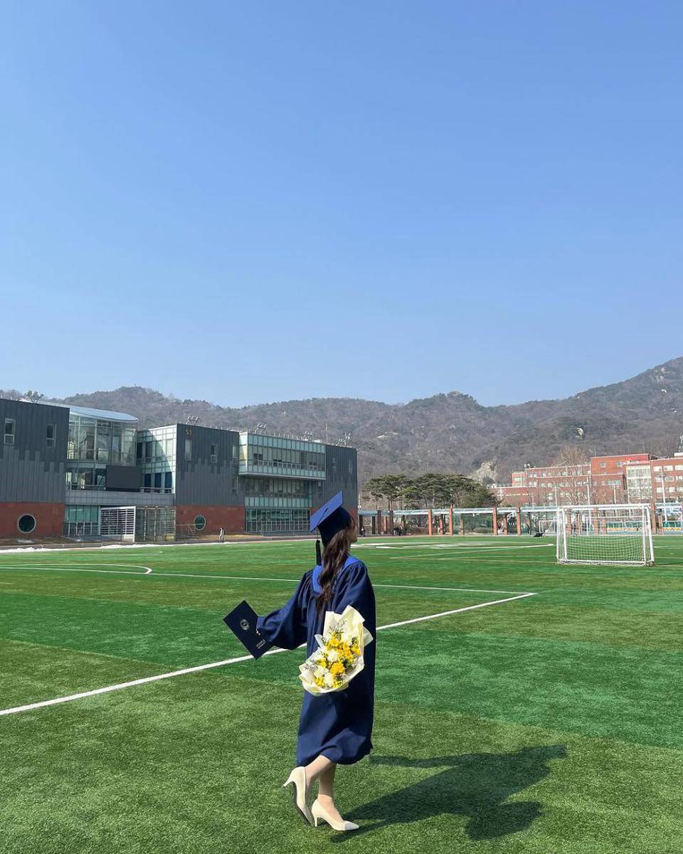 potret wisuda Yoon Sang Jeong (instagram.com/s_j_jeong9)