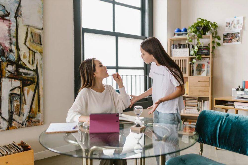 ilustrasi perempuan yang dituntut (pexels.com/RDNE Stock project)