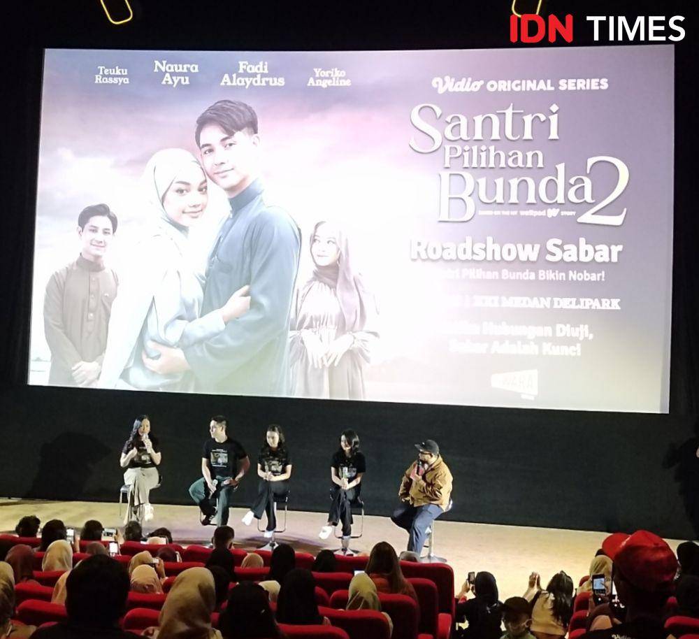 Suasana roadshow Sabar dan nobar film Santri Pilihan Bunda 2 di Kota Medan (IDN Times/Indah Permata Sari)