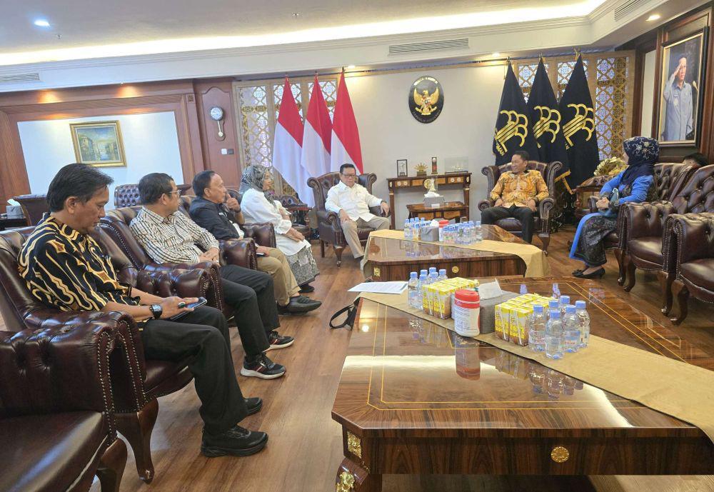 PMI Kubu Agung Laksono Gelar Audiensi dengan Menkum